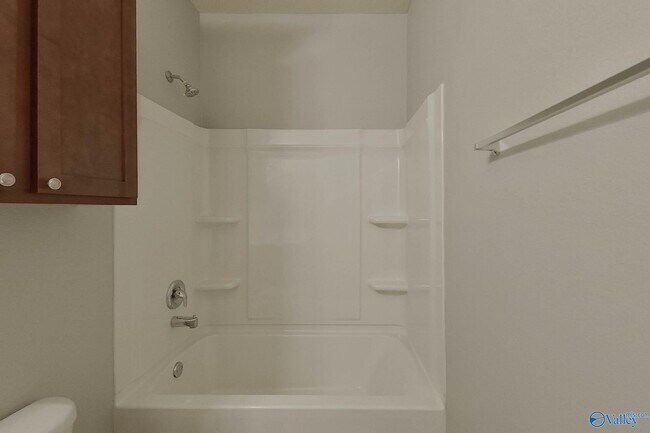 Building Photo - 10685 Bent Brook Dr