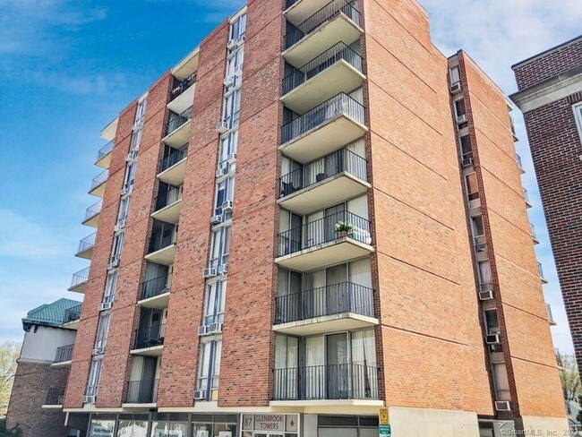 Building Photo - 87 Glenbrook Rd