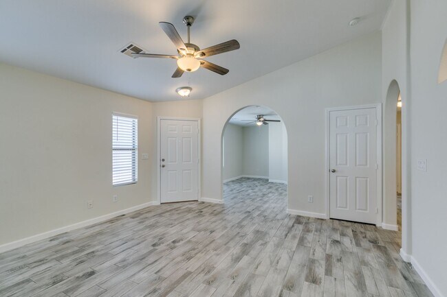Building Photo - Beautiful 3 bedroom home near South Summerlin!
