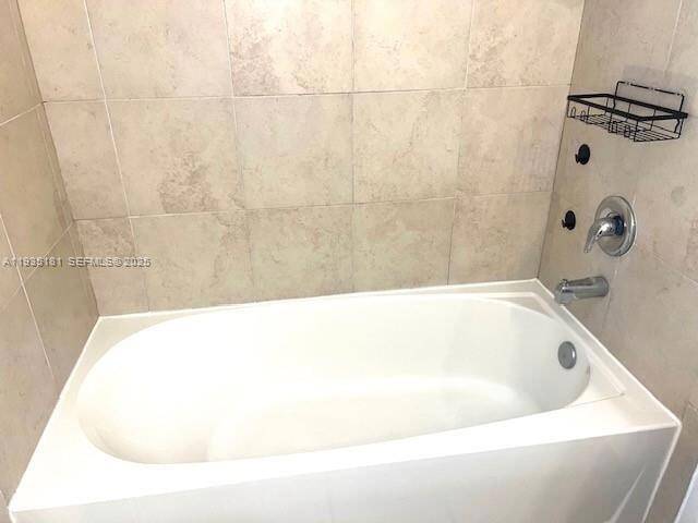 Building Photo - 5505 NW 27th Ct