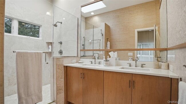 Building Photo - 15 Blueberry Ln