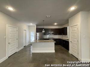 Building Photo - 204 Melrose Pl