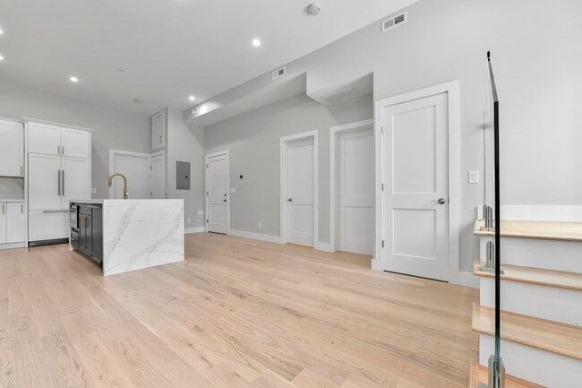 Building Photo - 541 Massachusetts Ave