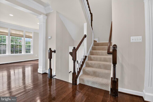 Building Photo - 24949 Earlsford Dr
