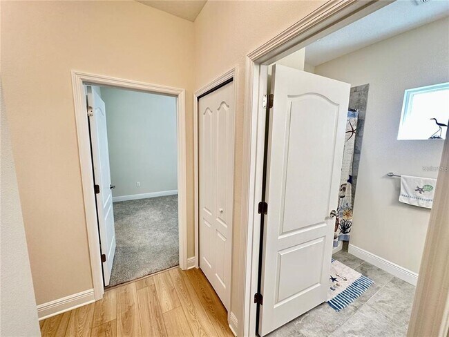 Building Photo - 2633 Star Apple Wy