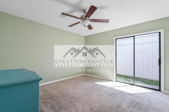 Building Photo - 2142 S Las Palmas