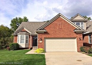 Building Photo - 661 Telya Ridge