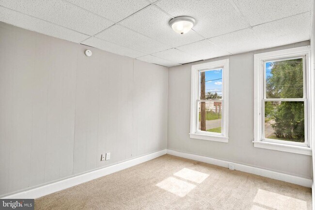 Building Photo - Coming Soon a Spacious Four Bedroom Home i...