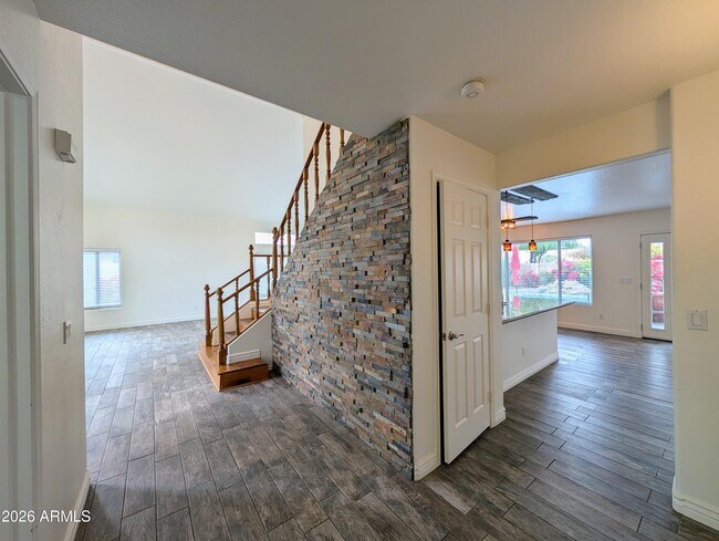 Building Photo - 1836 E Aspen Way