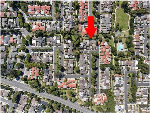 Building Photo - 55 Oak Tree Ln