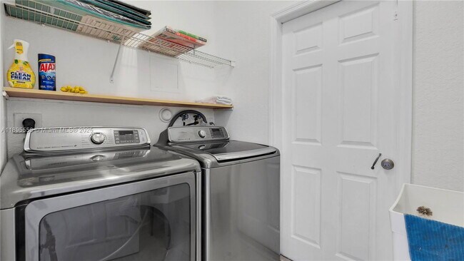 Building Photo - 17994 NW 87th Pl