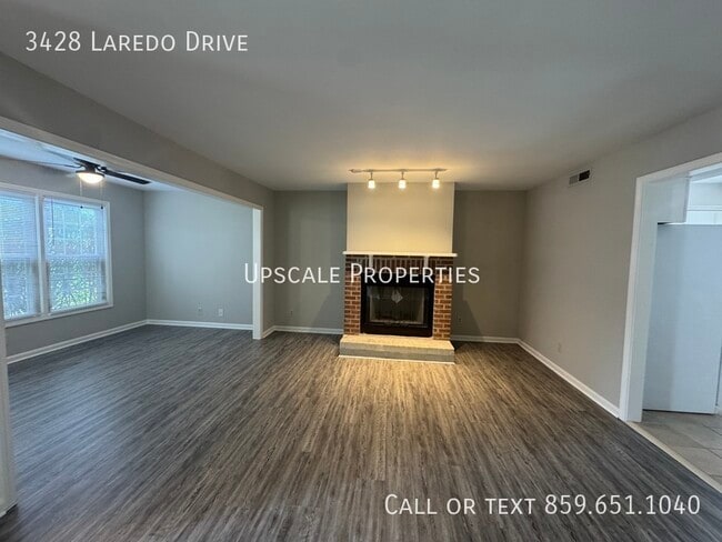 Building Photo - 3428 Laredo Dr