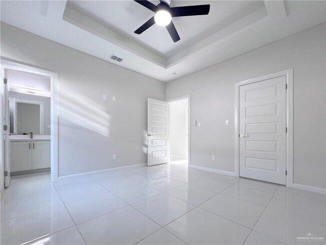 Building Photo - 24 E St