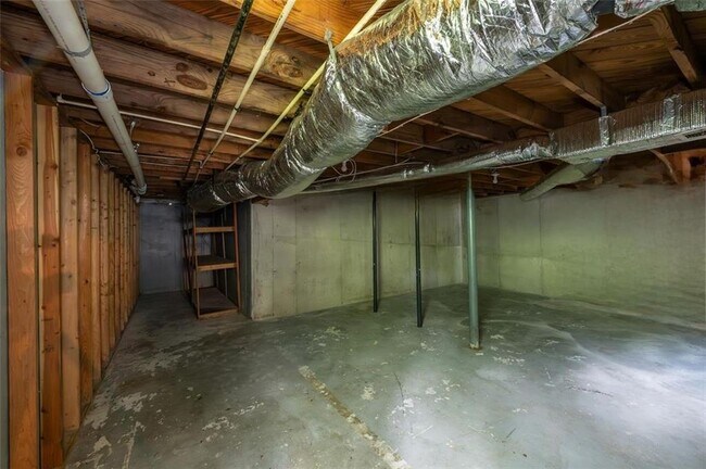 Building Photo - 2061 Mulkey Rd SW