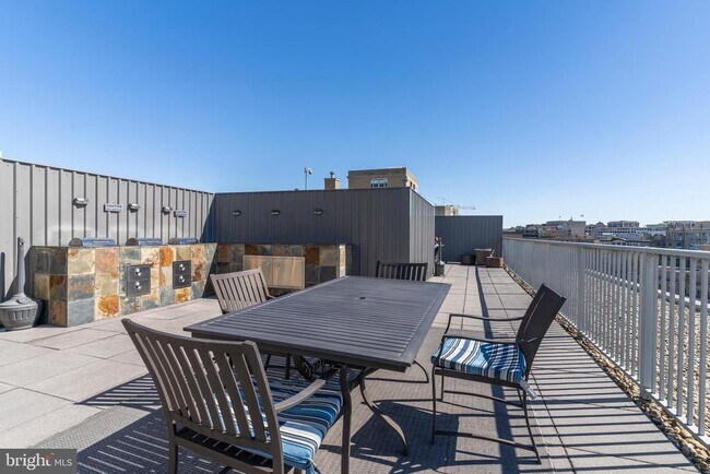 Building Photo - 1711 Massachusetts Ave NW
