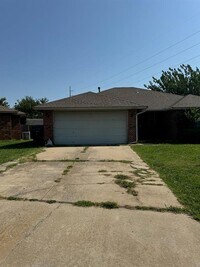 Building Photo - 2309 Helm Ct