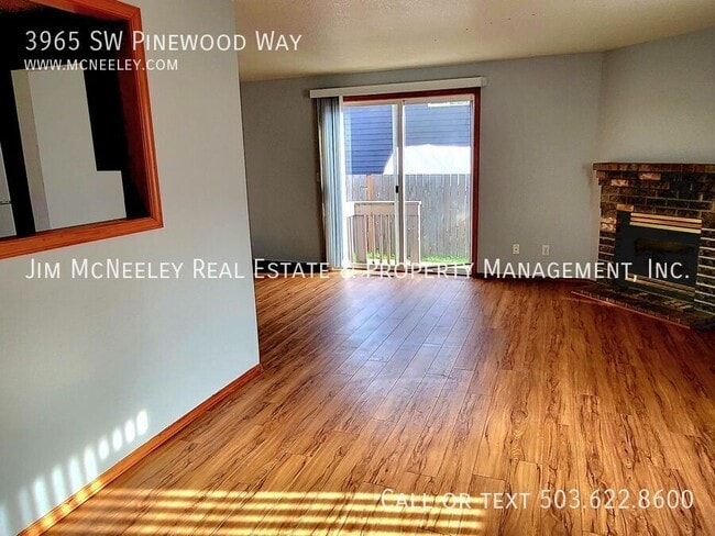 Building Photo - 3965 SW Pinewood Way