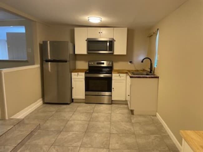 Building Photo - 4022 Lowman St