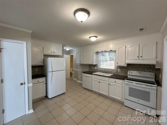 Building Photo - 7409 Lockmont Dr