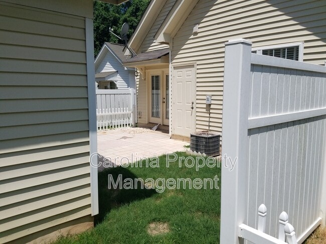 Building Photo - 11355 Deer Ridge Ln