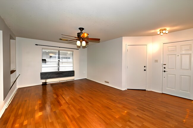 Building Photo - Spacious cozy home  |  Great location  |  2 bedroom  |  1 bath  |  1 car garage