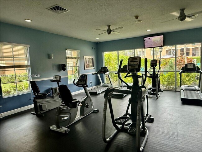 Building Photo - 231 SW 116th Ave