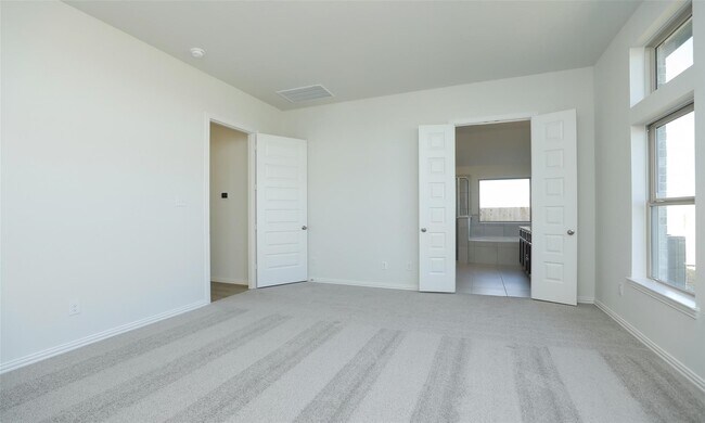 Building Photo - 427 Fields Forest Ln