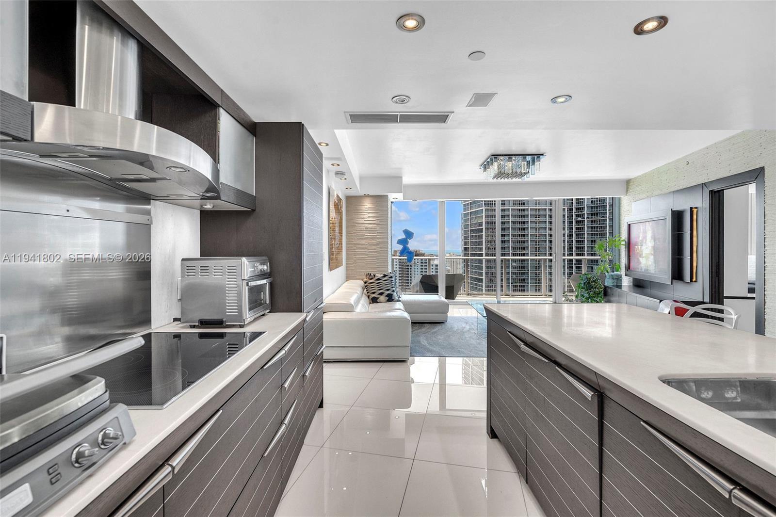 Building Photo - 200 Biscayne Boulevard Way