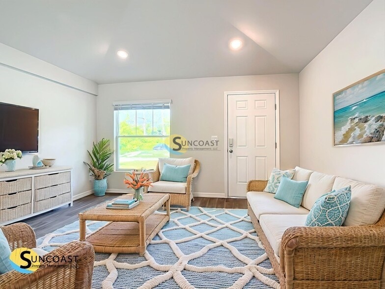 Building Photo - 6357 Spinnaker Blvd