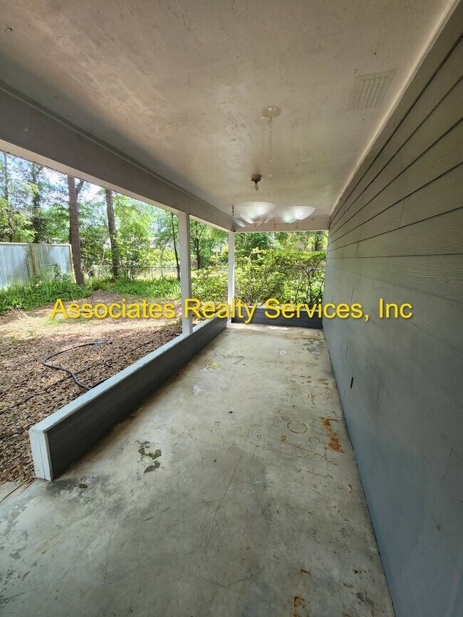 Building Photo - 4703 NW 35th St