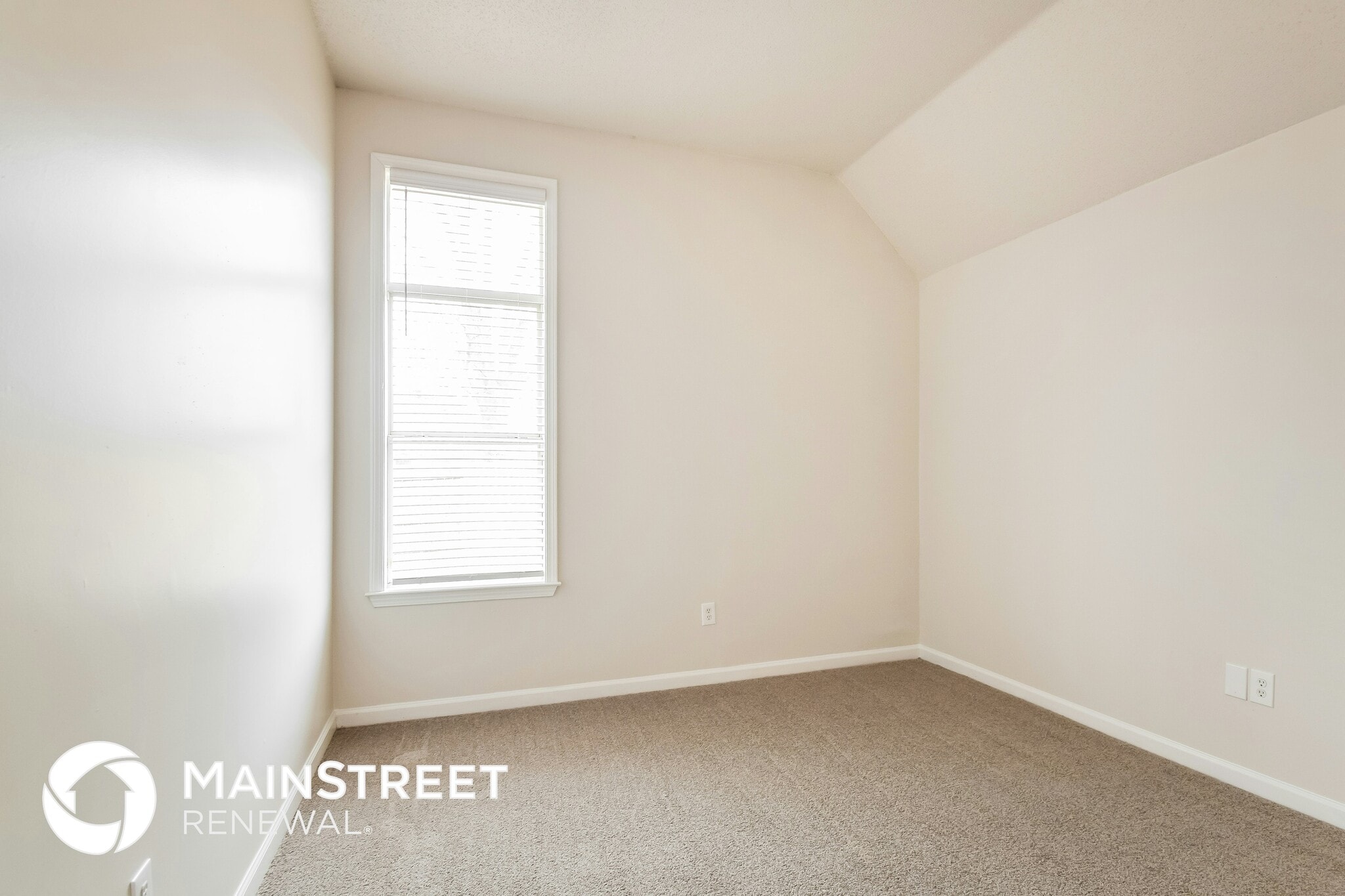 Building Photo - 4181 Amherst Dr