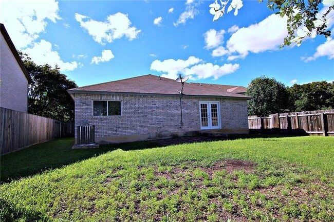 Building Photo - 2110 Jasper Ln