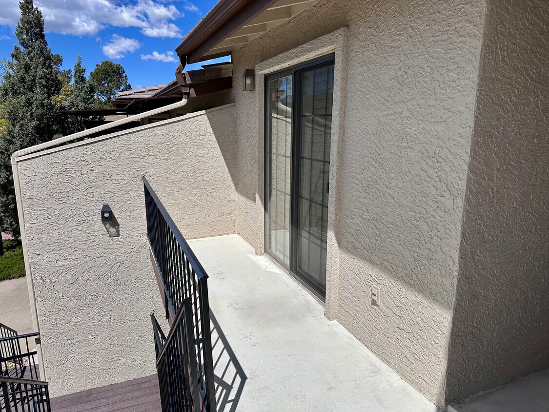 Building Photo - 11456 N Fairway Dr