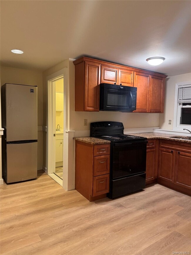 Building Photo - 62 Warwick Rd