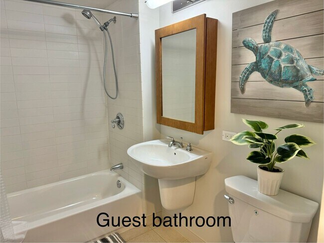 Building Photo - Pacifica Honolulu, 2 bdrm, 2 bath, 2 cover...