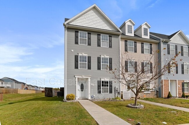 Building Photo - 38 Envy Ct