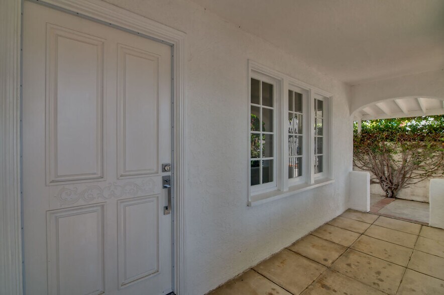 Building Photo - 641 N Martel Ave