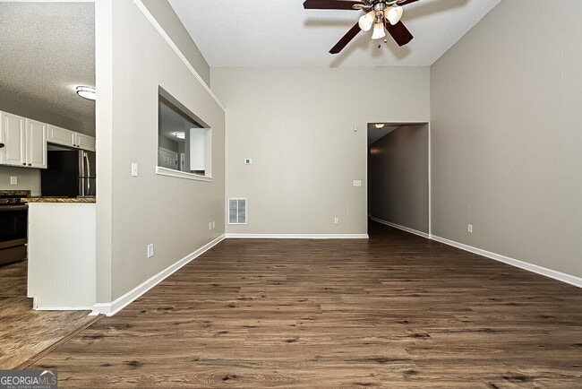Building Photo - 10953 Tara Village Way
