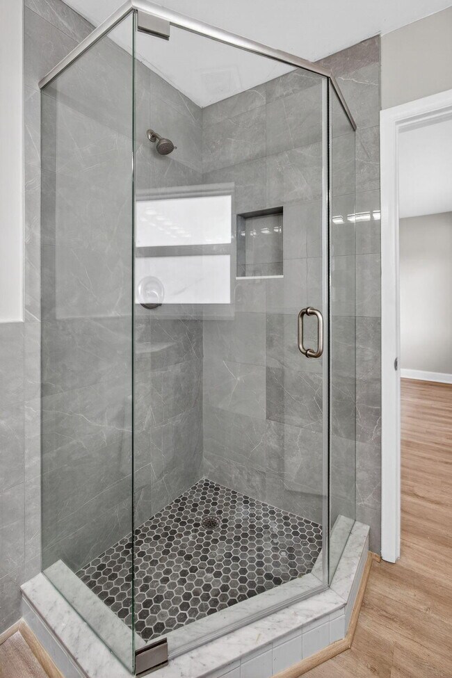 Building Photo - 624 Southwind Cir