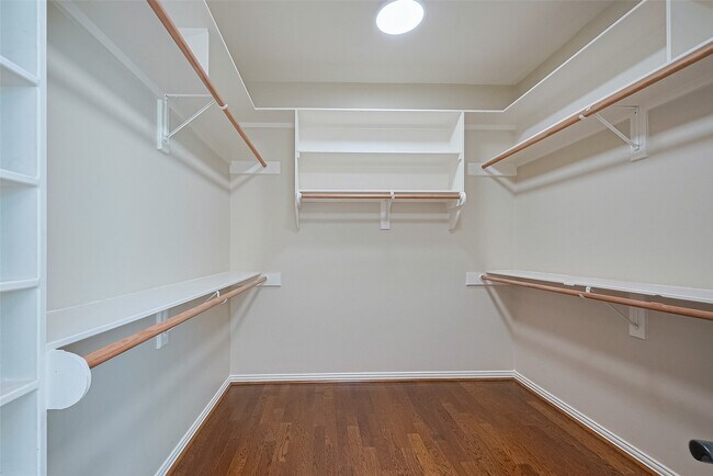 Building Photo - 14114 Barnhart Blvd