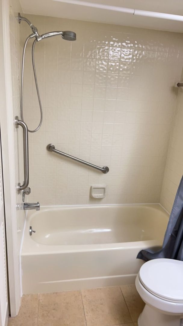 Building Photo - Great 2/2 In Woodcreek Village-Sublease