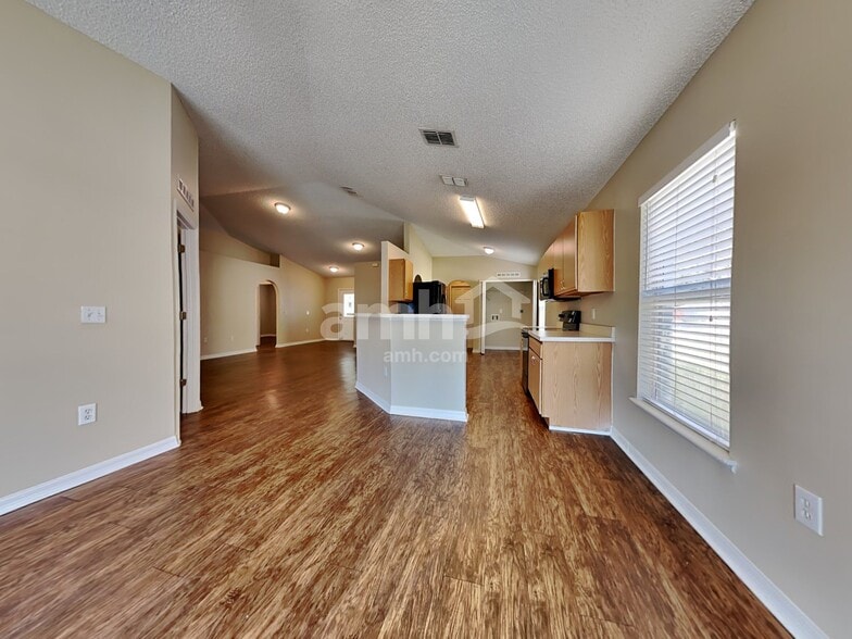 Building Photo - 2993 Stonegate Ln