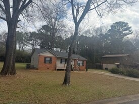 Building Photo - 433 Bridle Trace Dr