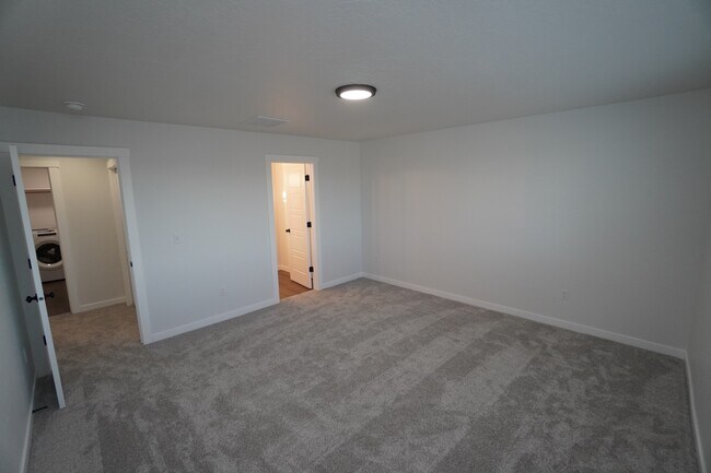Building Photo - 5813 W Stavros St