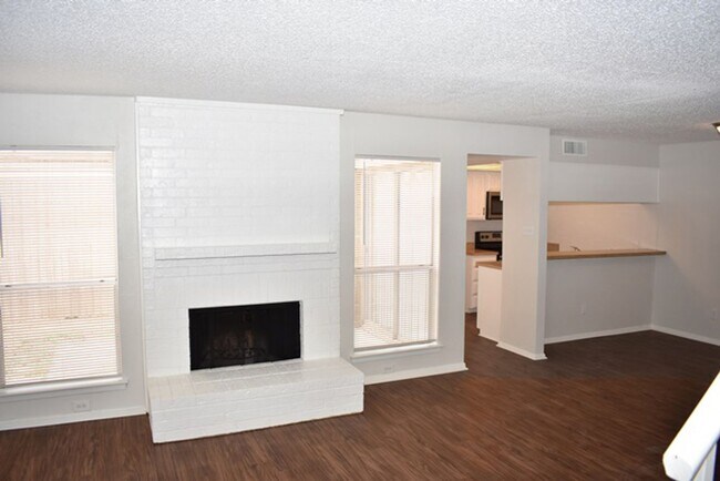 Building Photo - 2011 Via Sonoma Via