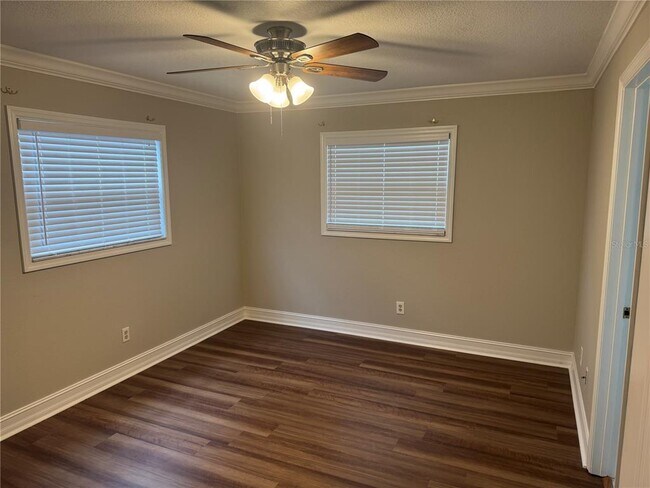 Building Photo - 8601 Rue Chateaux Dr