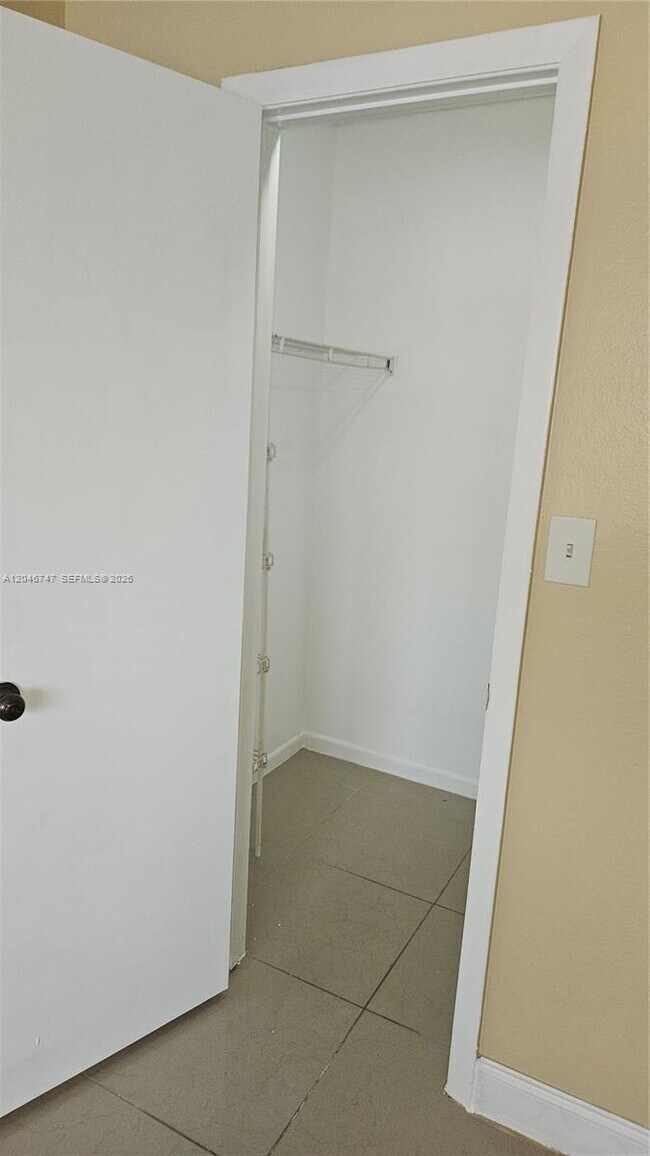 Building Photo - 8039 SW 21st Ct
