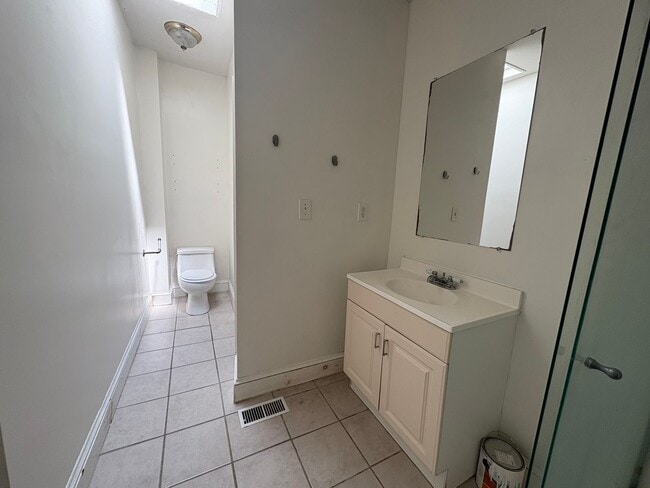 Building Photo - Enormous 5bd/4.5ba Charles Village Home CA...