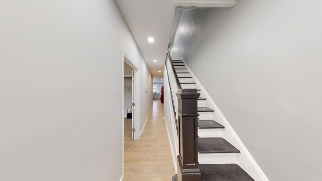 Building Photo - 2704 Ashland Ave
