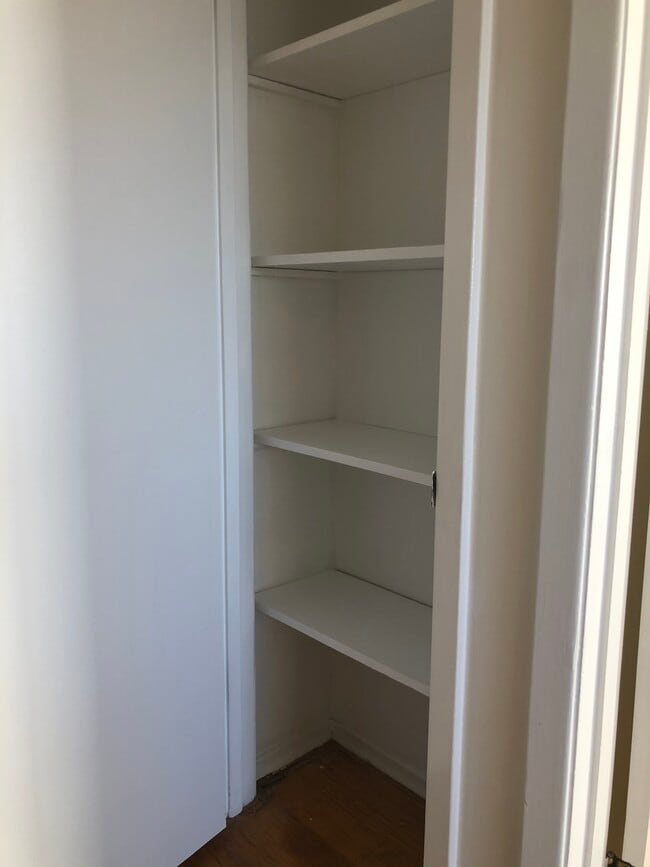 Building Photo - 2233 Taraval St